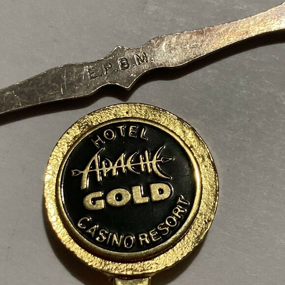 Vintage Collectible Souvenir Travel Spoons Assorted Silverplated Queen Lot of 5 - Picture 7 of 9